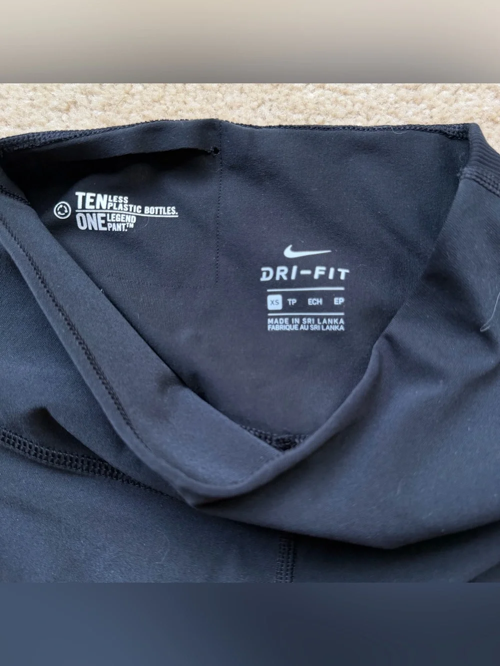 Nike Dri-Fit Women’s Black Capri Leggings - Size XS - VGUC - Stretch